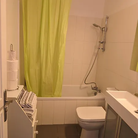 Apartment Large With Terrace For Up To 4 People